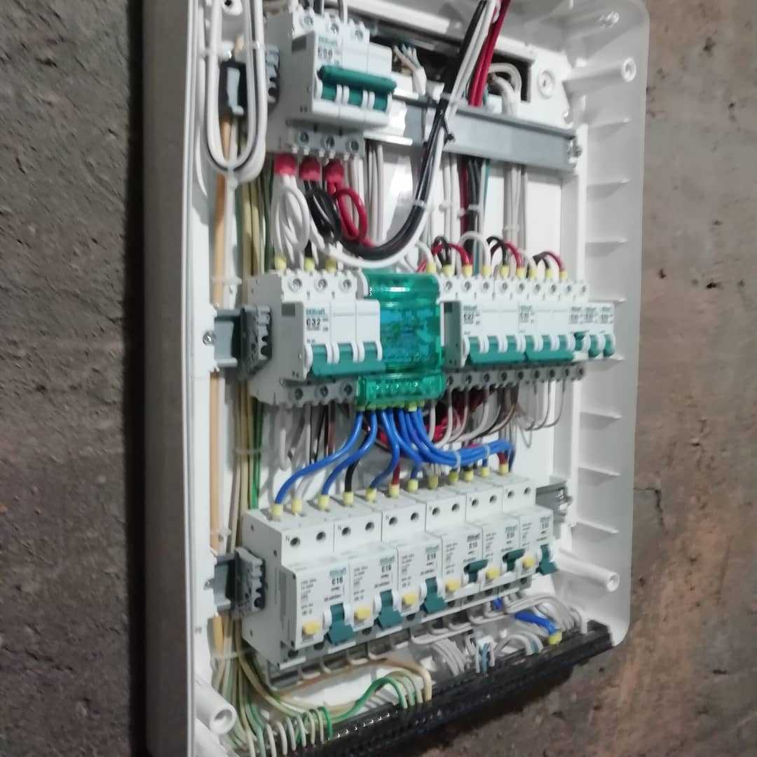 Установка электрических щитов в Ставрополе 